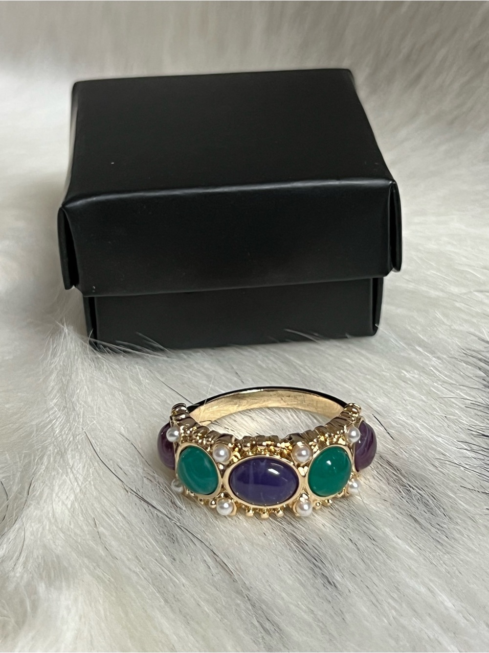 Stunning Avon ring
